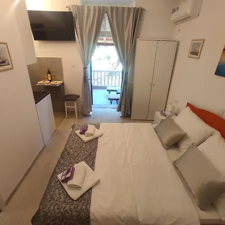 Semesterbostad Porat 2 With Private Terrace - Db With Private Terrace *