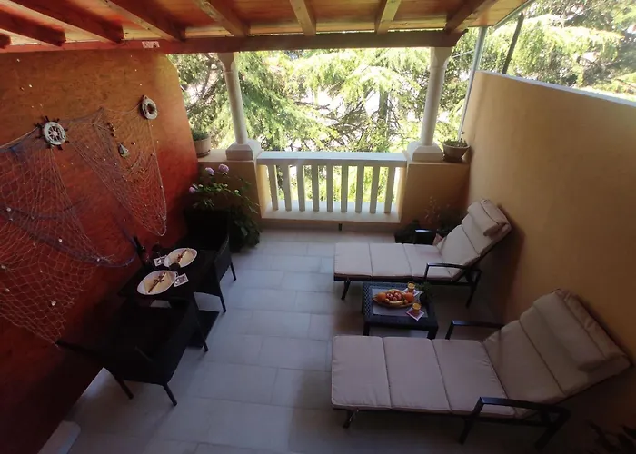 Porat 2 With Private Terrace - Db With Private Terrace *